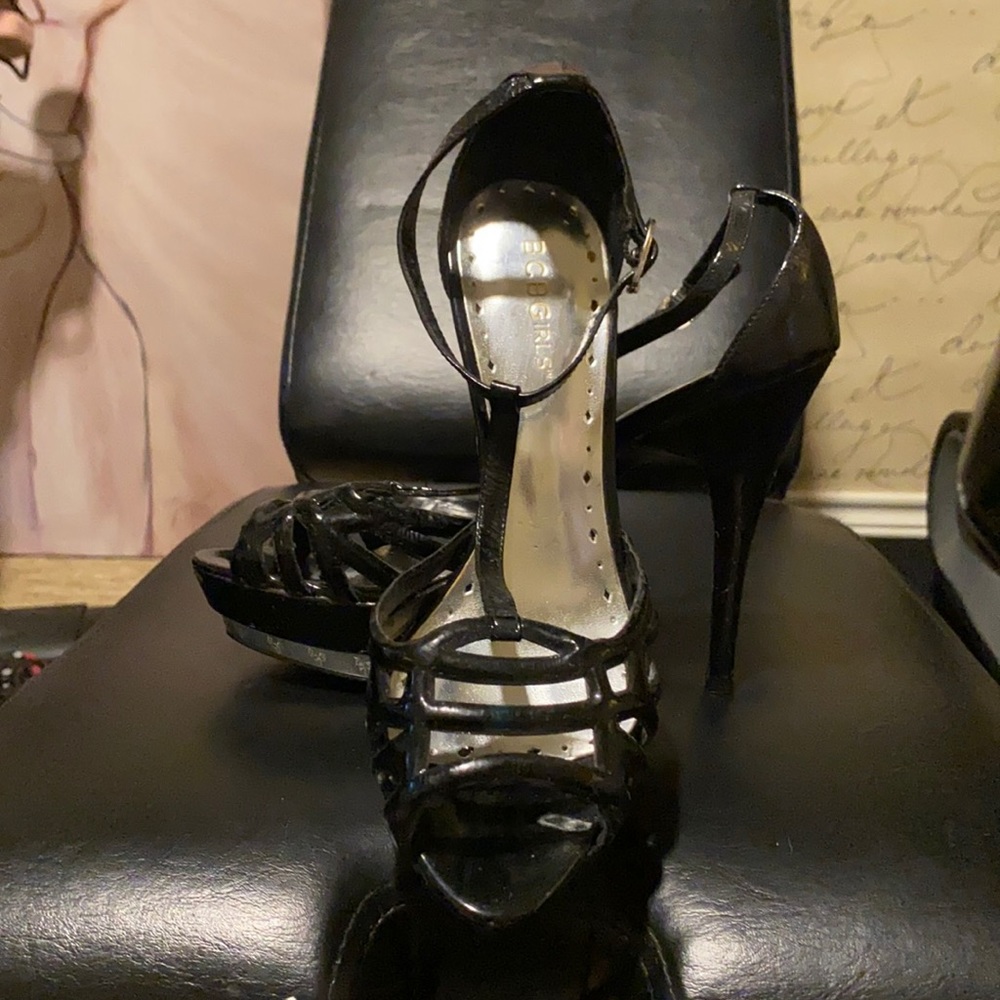 Women’s BCBG Girls Heels Size 8 - Like New